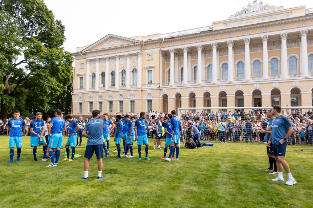 Открытая тренировка «Зенита» в Михайловском саду