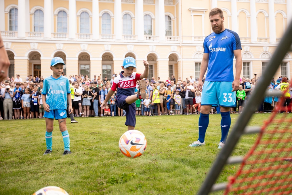 Открытая тренировка «Зенита» в Михайловском саду