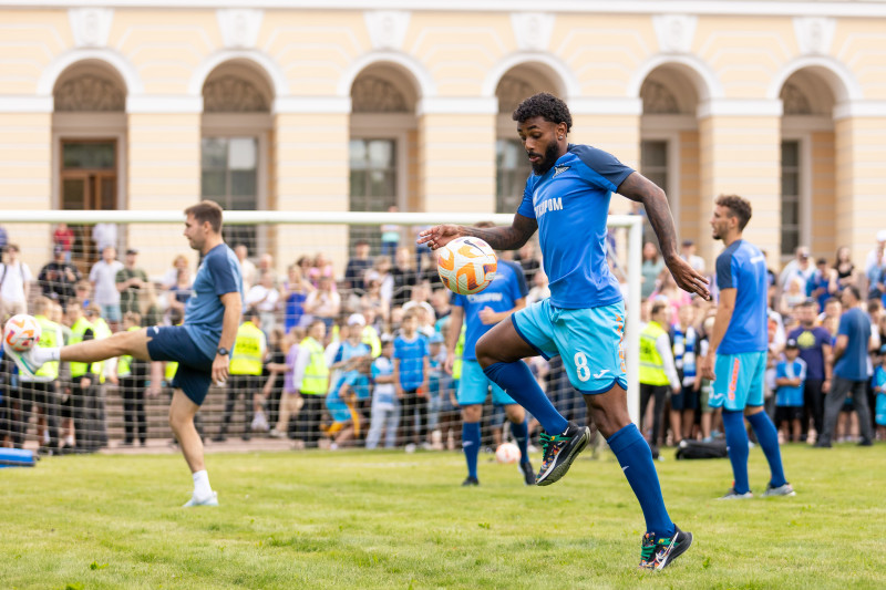 Открытая тренировка «Зенита» в Михайловском саду