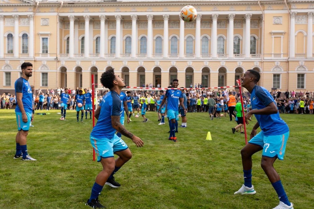 Открытая тренировка «Зенита» в Михайловском саду