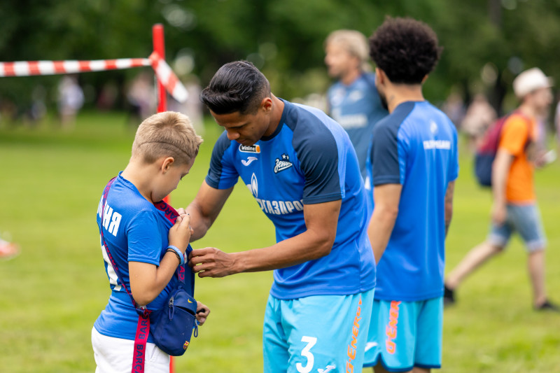 Открытая тренировка «Зенита» в Михайловском саду