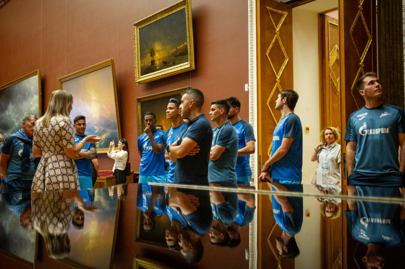 Экскурсия по залам Русского музея для игроков основного состава ФК «Зенит»