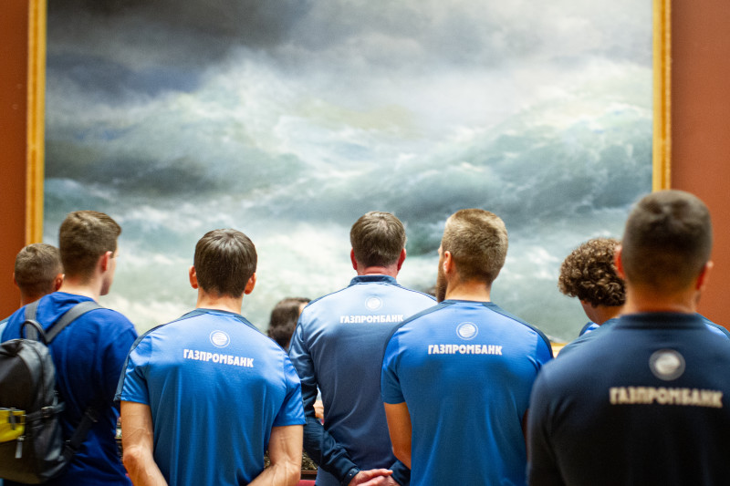 Экскурсия по залам Русского музея для игроков основного состава ФК «Зенит»