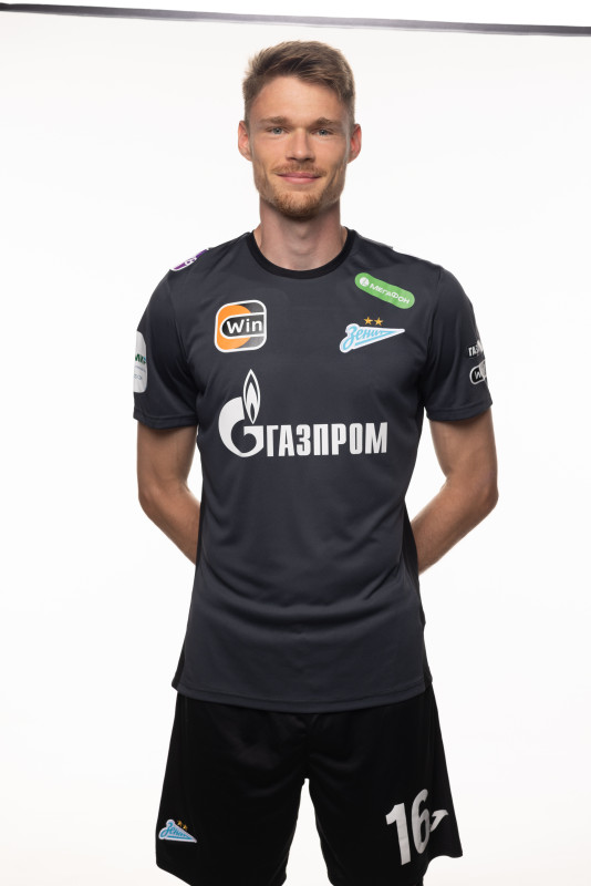 Индивидуальная фотосессия игроков основного состава в форме Joma сезона 2023/24