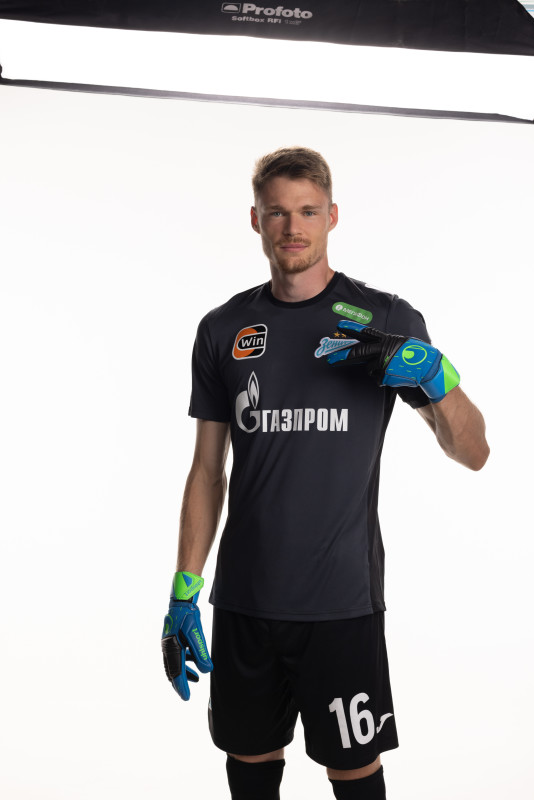 Индивидуальная фотосессия игроков основного состава в форме Joma сезона 2023/24