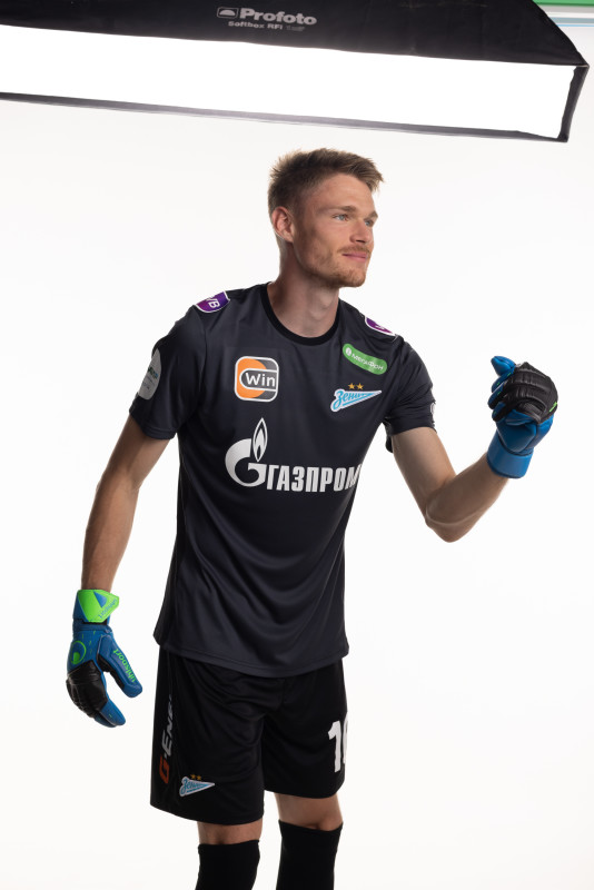 Индивидуальная фотосессия игроков основного состава в форме Joma сезона 2023/24