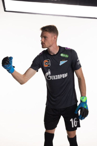 Индивидуальная фотосессия игроков основного состава в форме Joma сезона 2023/24