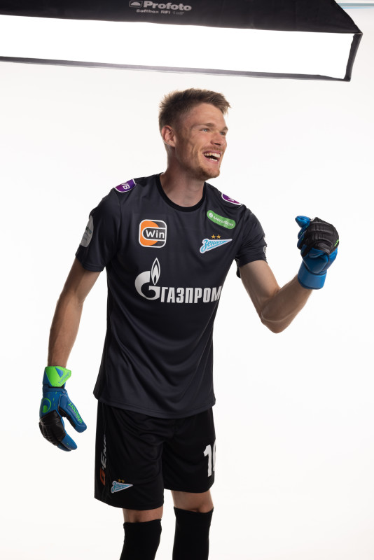 Индивидуальная фотосессия игроков основного состава в форме Joma сезона 2023/24