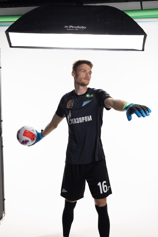 Индивидуальная фотосессия игроков основного состава в форме Joma сезона 2023/24