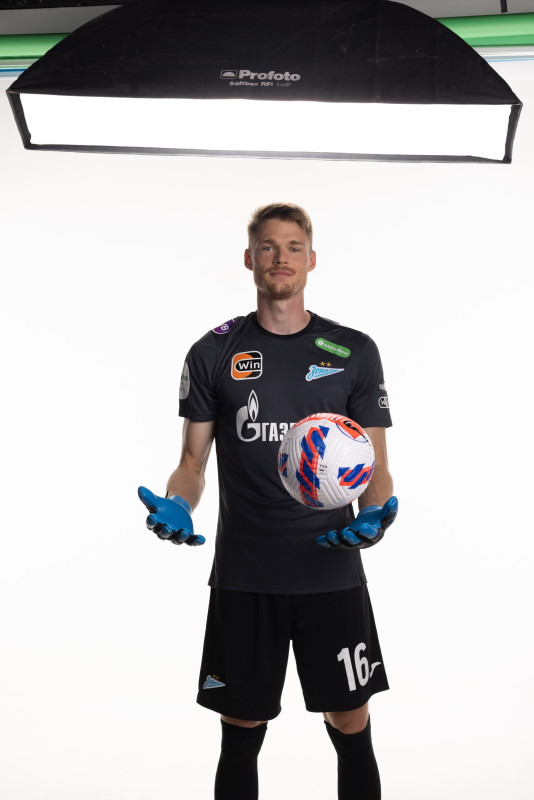 Индивидуальная фотосессия игроков основного состава в форме Joma сезона 2023/24