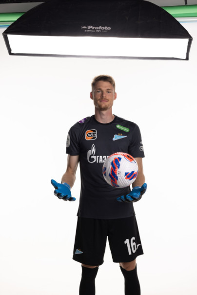 Индивидуальная фотосессия игроков основного состава в форме Joma сезона 2023/24