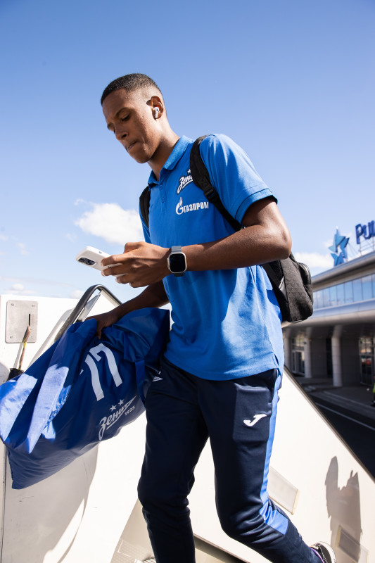 Вылет команды в Самару на матч с «Крыльями Советов»