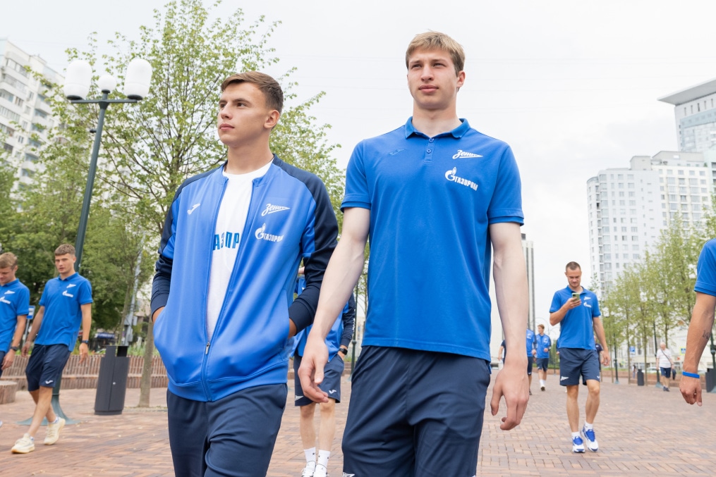 Прогулка молодежной команды «Зенит» перед матчем со «Спартаком»-м