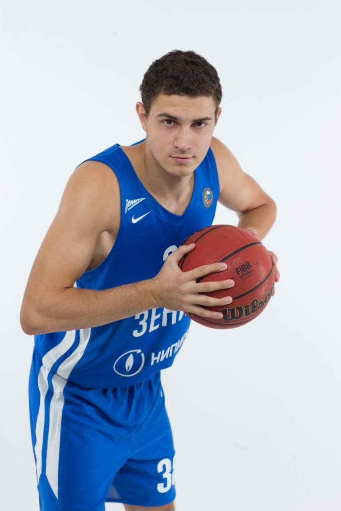 Фотосессия игроков и тренеров основного состава БК «Зенит» сезона-2017/2018