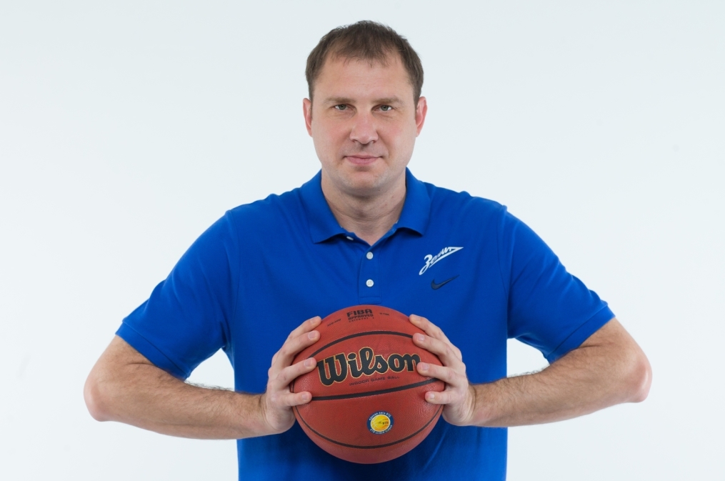 Фотосессия игроков и тренеров основного состава БК «Зенит» сезона-2017/2018