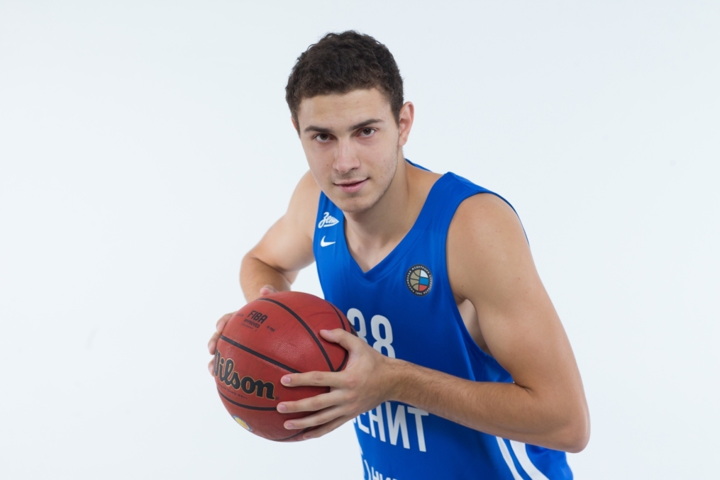 Фотосессия игроков и тренеров основного состава БК «Зенит» сезона-2017/2018