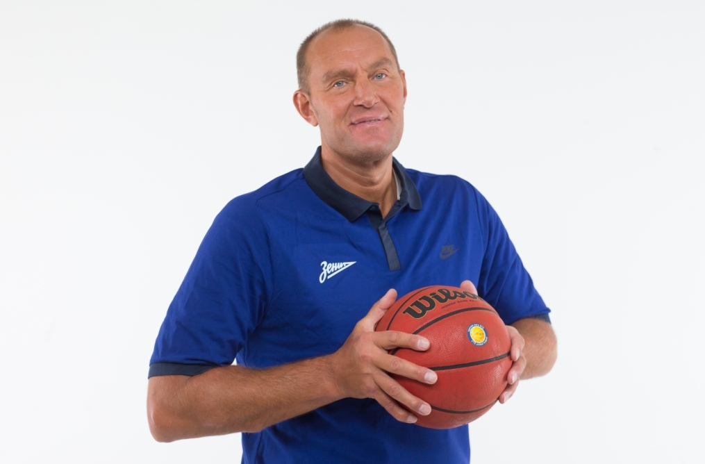 Фотосессия игроков и тренеров основного состава БК «Зенит» сезона-2017/2018