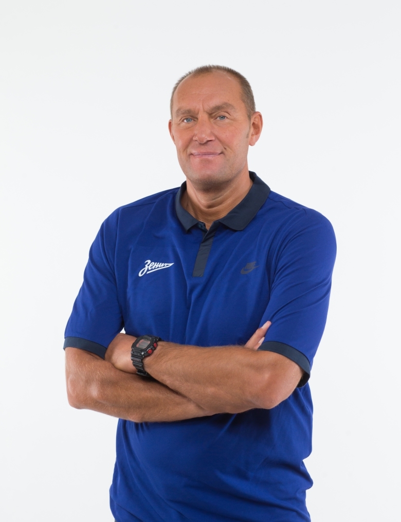 Фотосессия игроков и тренеров основного состава БК «Зенит» сезона-2017/2018