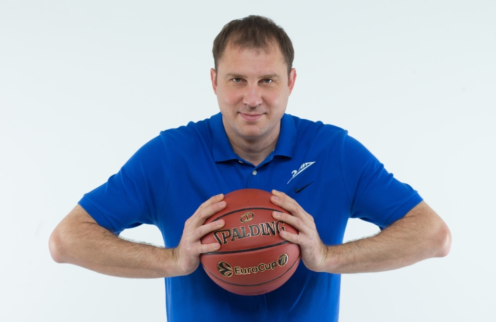 Фотосессия игроков и тренеров основного состава БК «Зенит» сезона-2017/2018