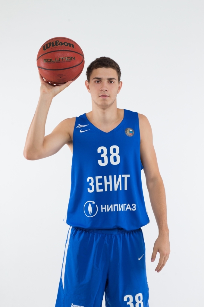 Фотосессия игроков и тренеров основного состава БК «Зенит» сезона-2017/2018