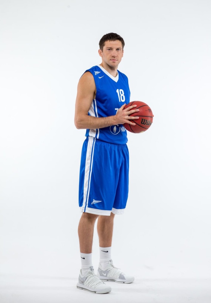 Фотосессия игроков и тренеров основного состава БК «Зенит» сезона-2017/2018