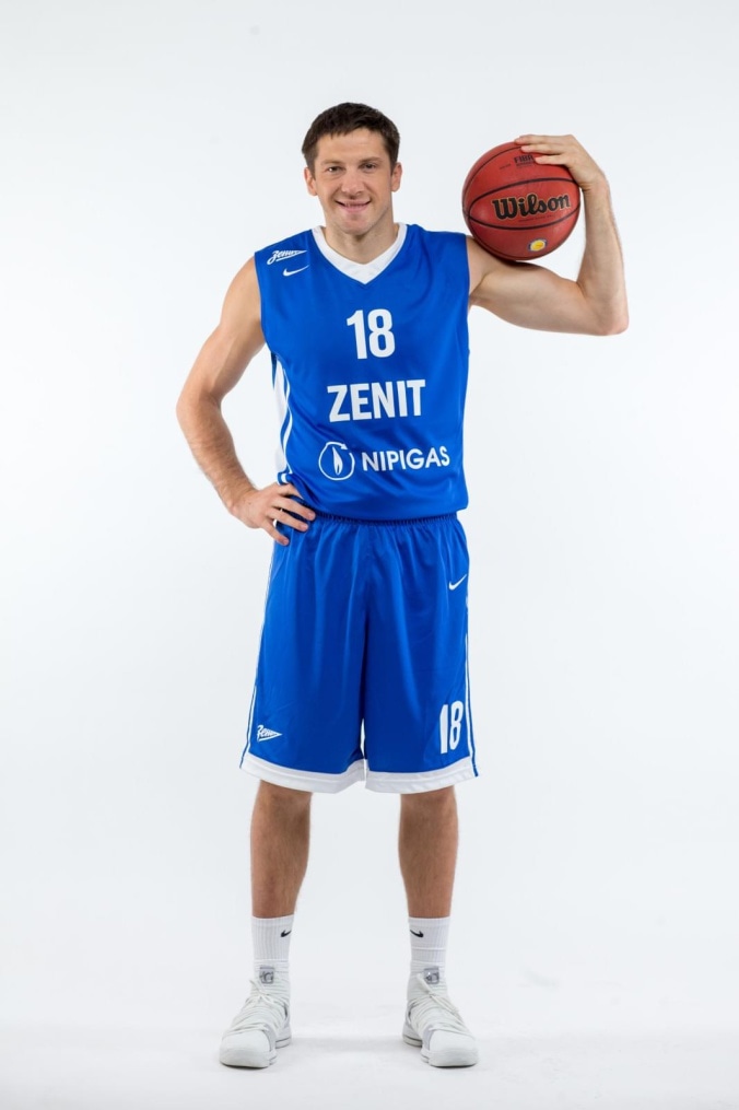 Фотосессия игроков и тренеров основного состава БК «Зенит» сезона-2017/2018