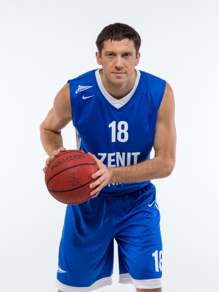 Фотосессия игроков и тренеров основного состава БК «Зенит» сезона-2017/2018