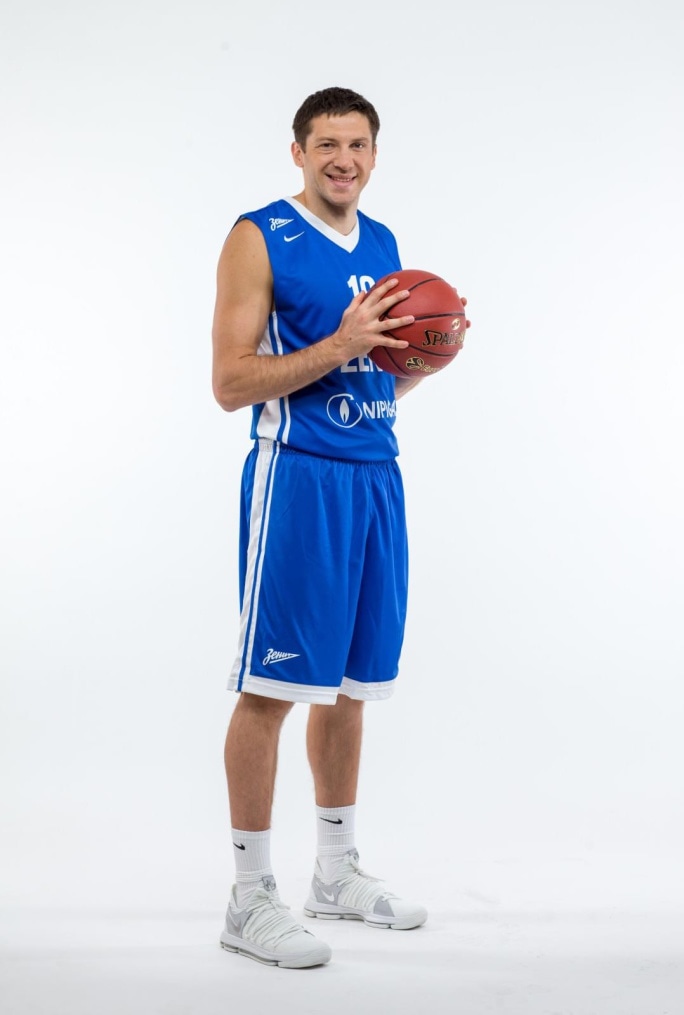 Фотосессия игроков и тренеров основного состава БК «Зенит» сезона-2017/2018