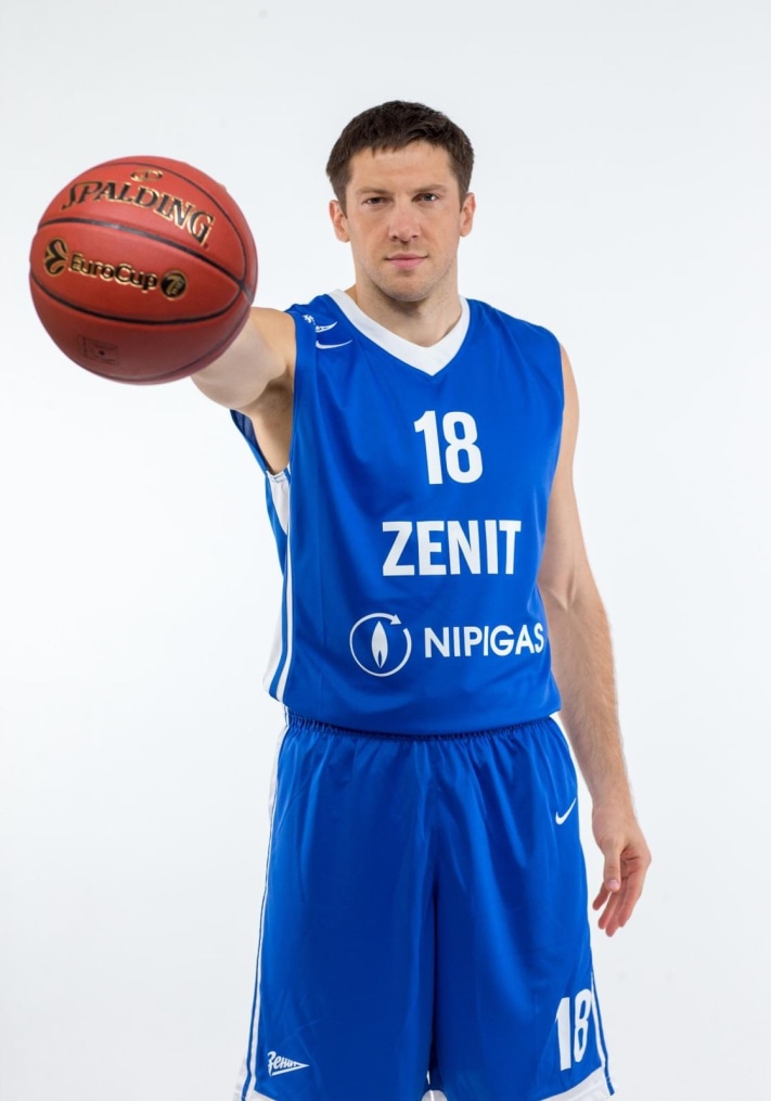 Фотосессия игроков и тренеров основного состава БК «Зенит» сезона-2017/2018