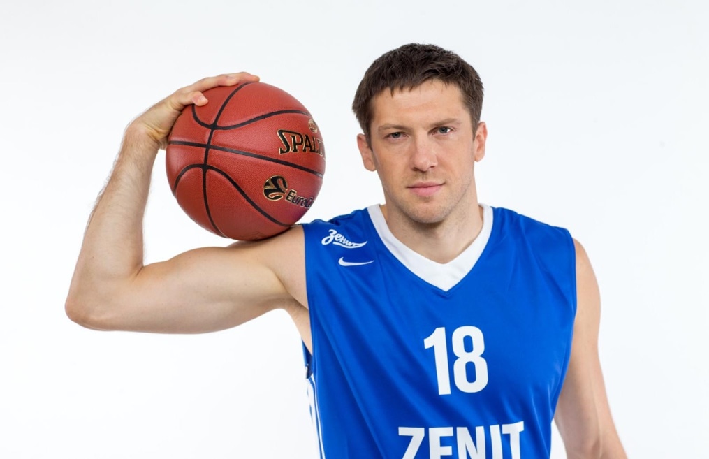 Фотосессия игроков и тренеров основного состава БК «Зенит» сезона-2017/2018