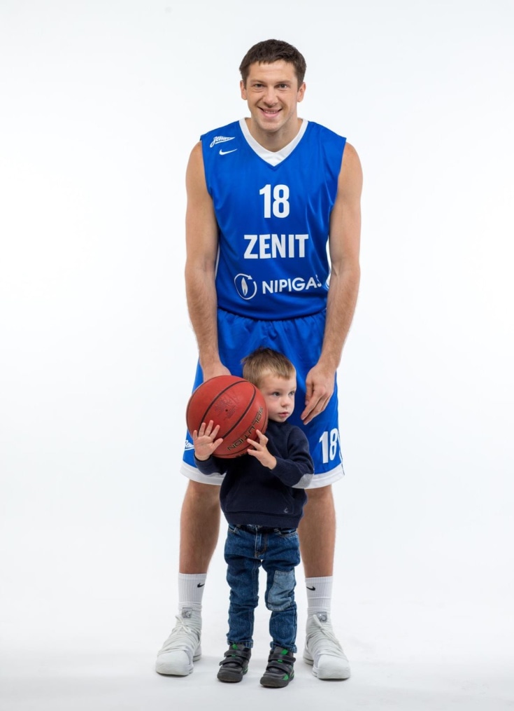 Фотосессия игроков и тренеров основного состава БК «Зенит» сезона-2017/2018