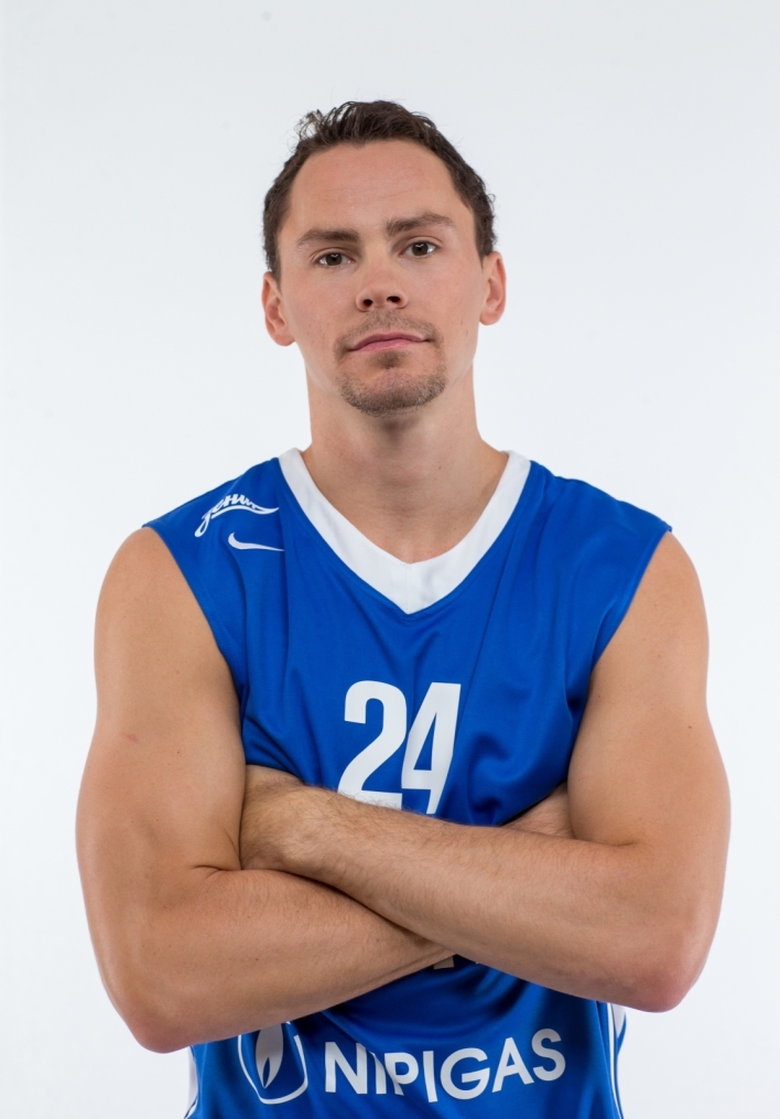 Фотосессия игроков и тренеров основного состава БК «Зенит» сезона-2017/2018