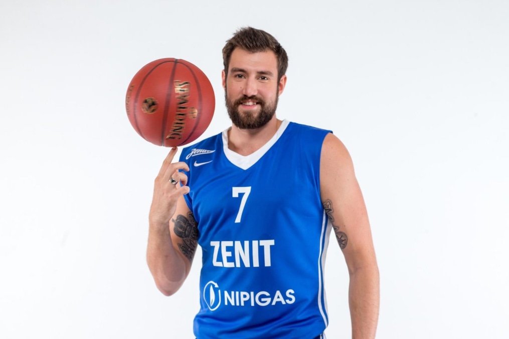 Фотосессия игроков и тренеров основного состава БК «Зенит» сезона-2017/2018