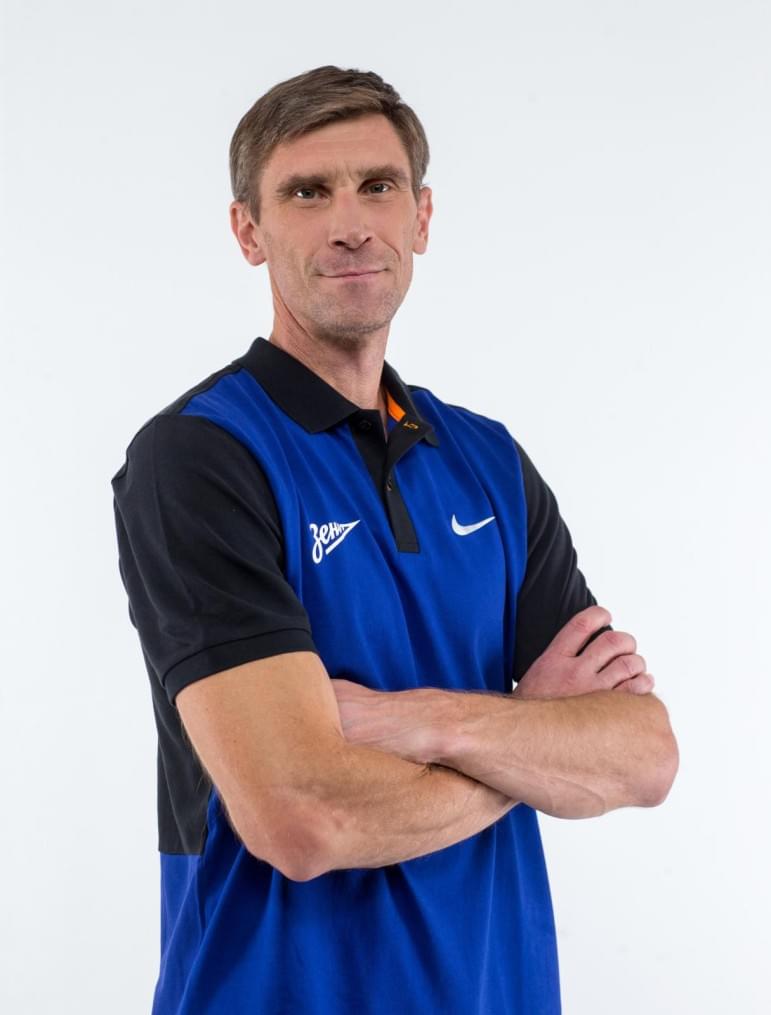 Фотосессия игроков и тренеров БК «Зенит-Фарм» сезона-2017/2018