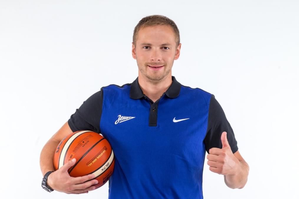 Фотосессия игроков и тренеров БК «Зенит-Фарм» сезона-2017/2018