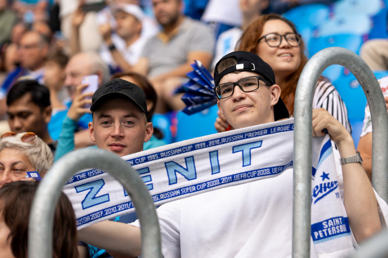 Болельщики на матче «Зенит» — «Факел»