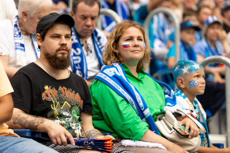 Болельщики на матче «Зенит» — «Факел»