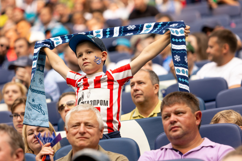 Болельщики на матче «Зенит» — «Факел»