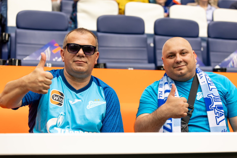 Болельщики на матче «Зенит» — «Факел»