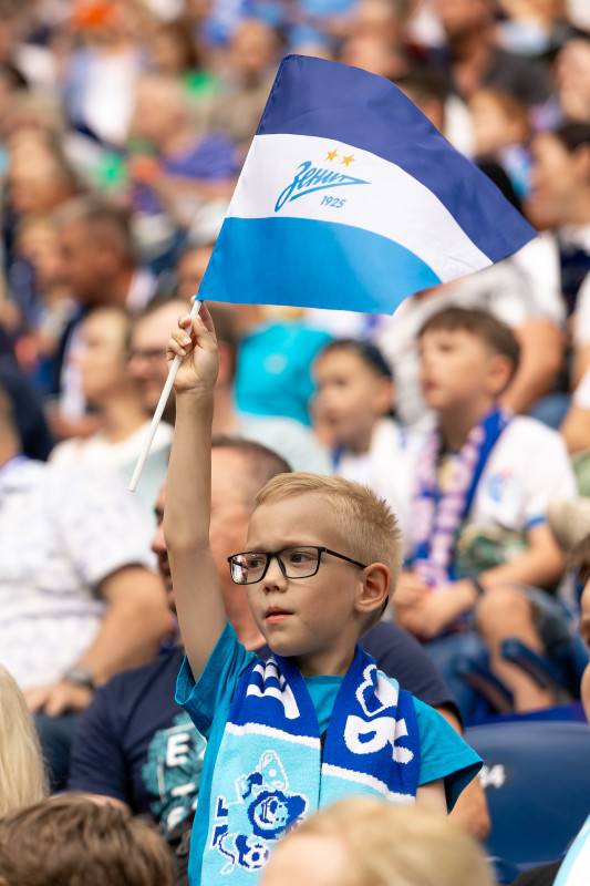 Болельщики на матче «Зенит» — «Факел»