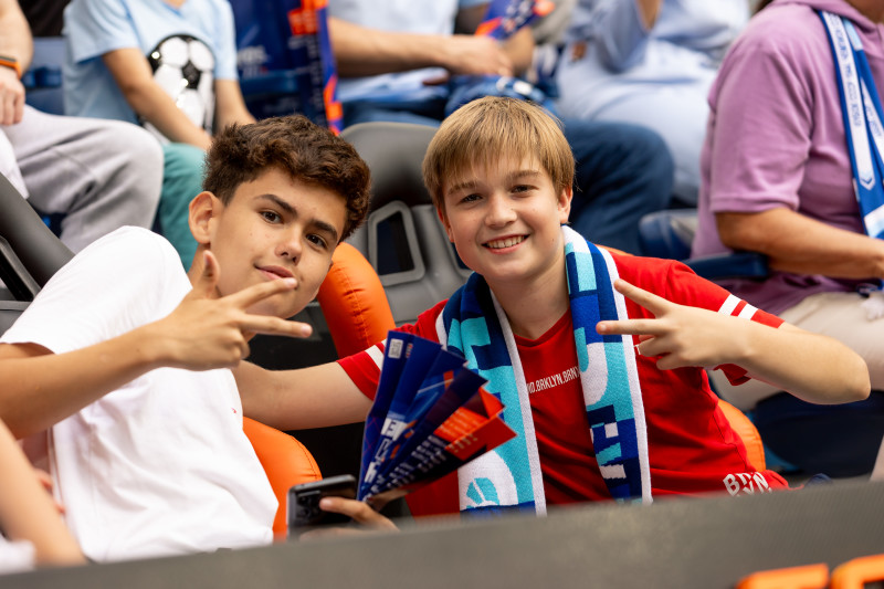 Болельщики на матче «Зенит» — «Факел»