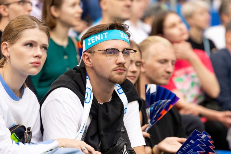 Болельщики на матче «Зенит» — «Факел»