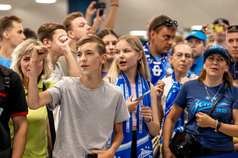 Фан-променад на матче «Зенит» — «Факел»