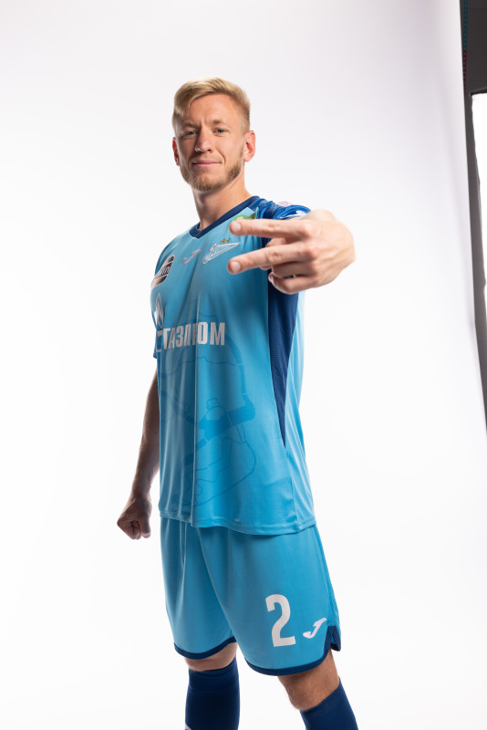 Индивидуальная фотосессия игроков ФК «Зенит» в форме Joma сезона 2023/24