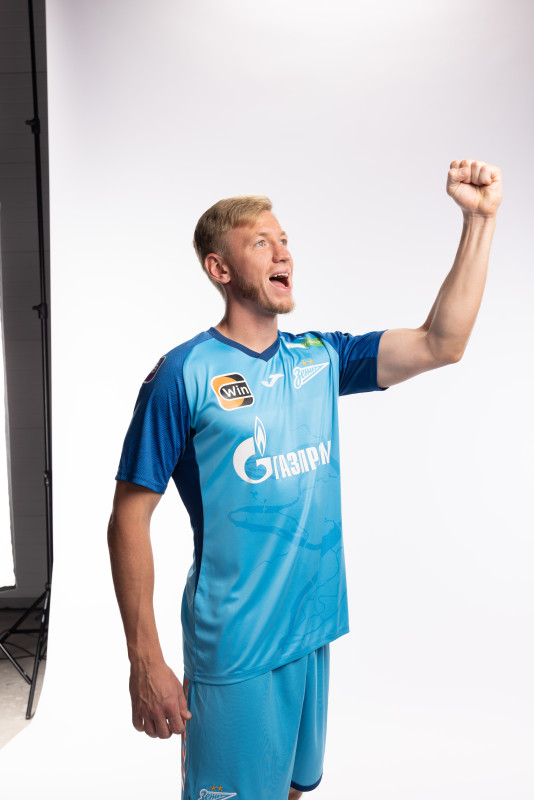 Индивидуальная фотосессия игроков ФК «Зенит» в форме Joma сезона 2023/24