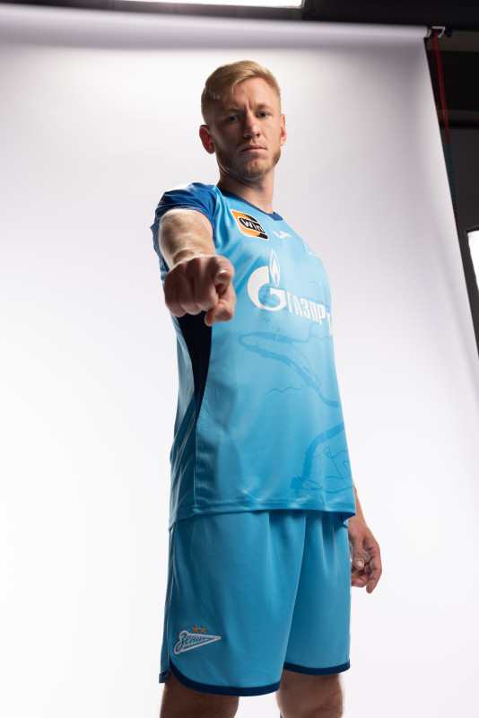 Индивидуальная фотосессия игроков ФК «Зенит» в форме Joma сезона 2023/24