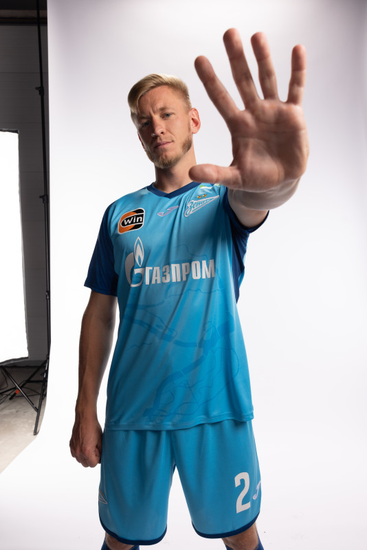 Индивидуальная фотосессия игроков ФК «Зенит» в форме Joma сезона 2023/24