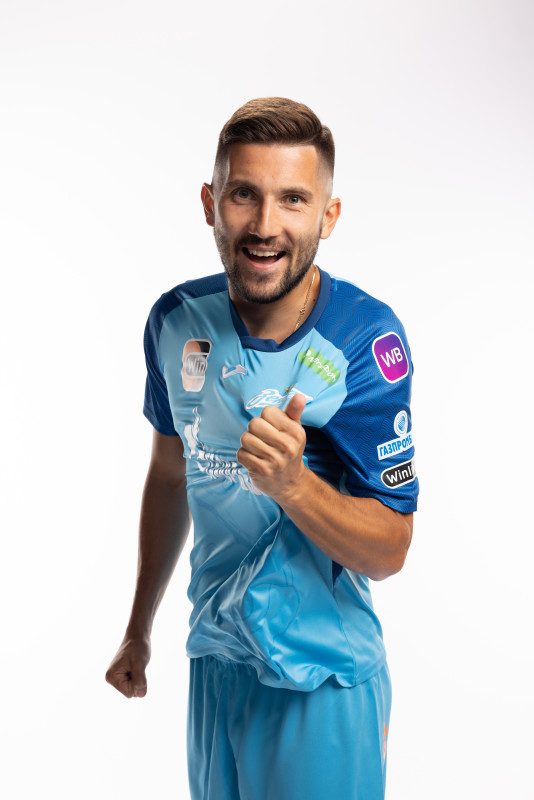 Индивидуальная фотосессия игроков ФК «Зенит» в форме Joma сезона 2023/24