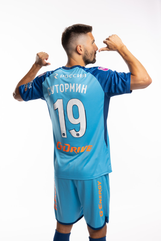 Индивидуальная фотосессия игроков ФК «Зенит» в форме Joma сезона 2023/24