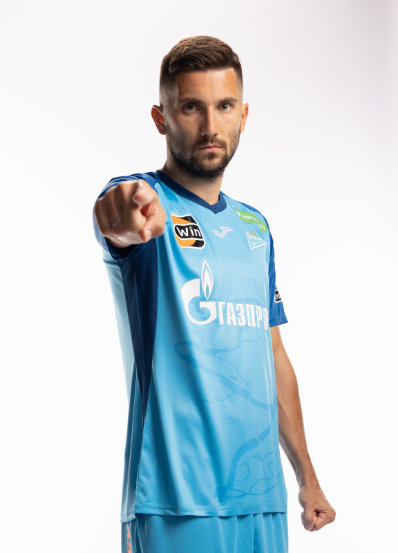 Индивидуальная фотосессия игроков ФК «Зенит» в форме Joma сезона 2023/24